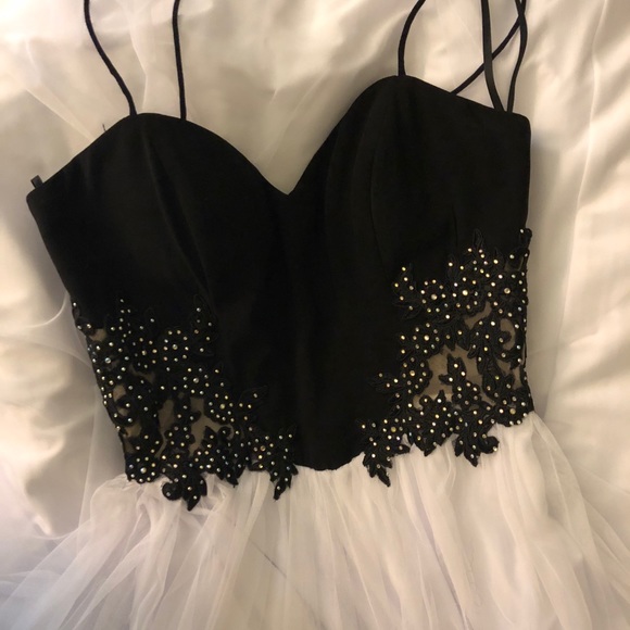 Black and white Ball gown - Picture 2 of 8